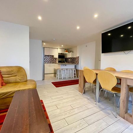 Vernon Place Town Centre, Vernon Cottage 3-Bed With Parking, 1A Vernon Court 2-Bed With Parking, 1B Studio No Parking, Off The High Street Next To Sandford Park Cheltenham Extérieur photo