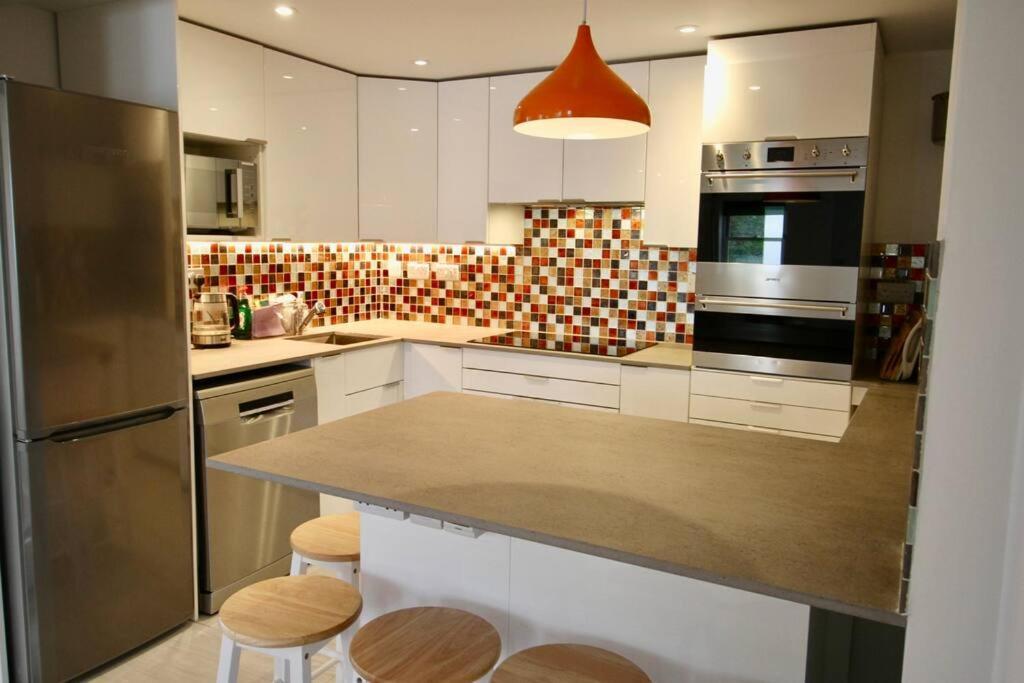 Vernon Place Town Centre, Vernon Cottage 3-Bed With Parking, 1A Vernon Court 2-Bed With Parking, 1B Studio No Parking, Off The High Street Next To Sandford Park Cheltenham Extérieur photo