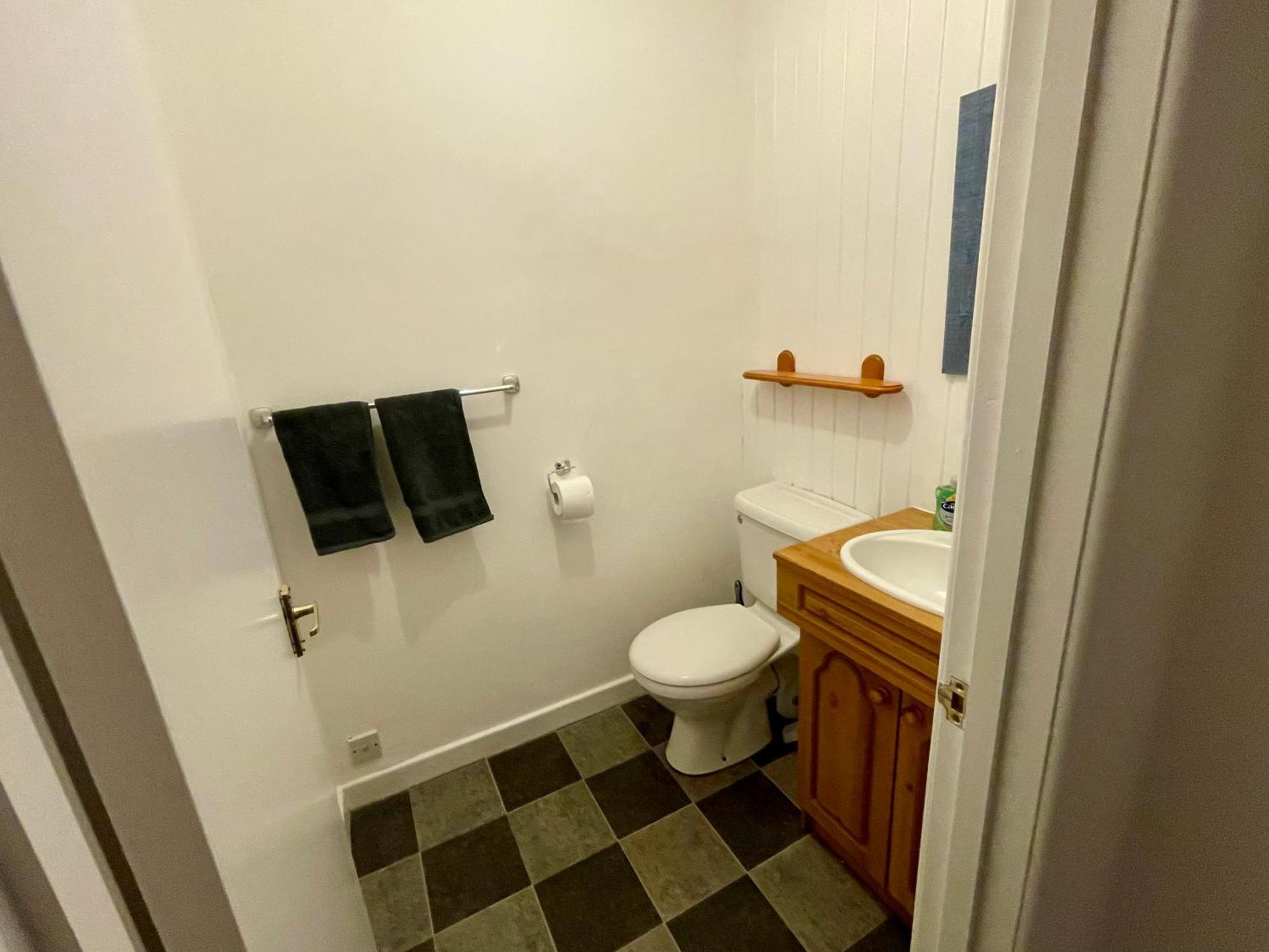 Vernon Place Town Centre, Vernon Cottage 3-Bed With Parking, 1A Vernon Court 2-Bed With Parking, 1B Studio No Parking, Off The High Street Next To Sandford Park Cheltenham Extérieur photo