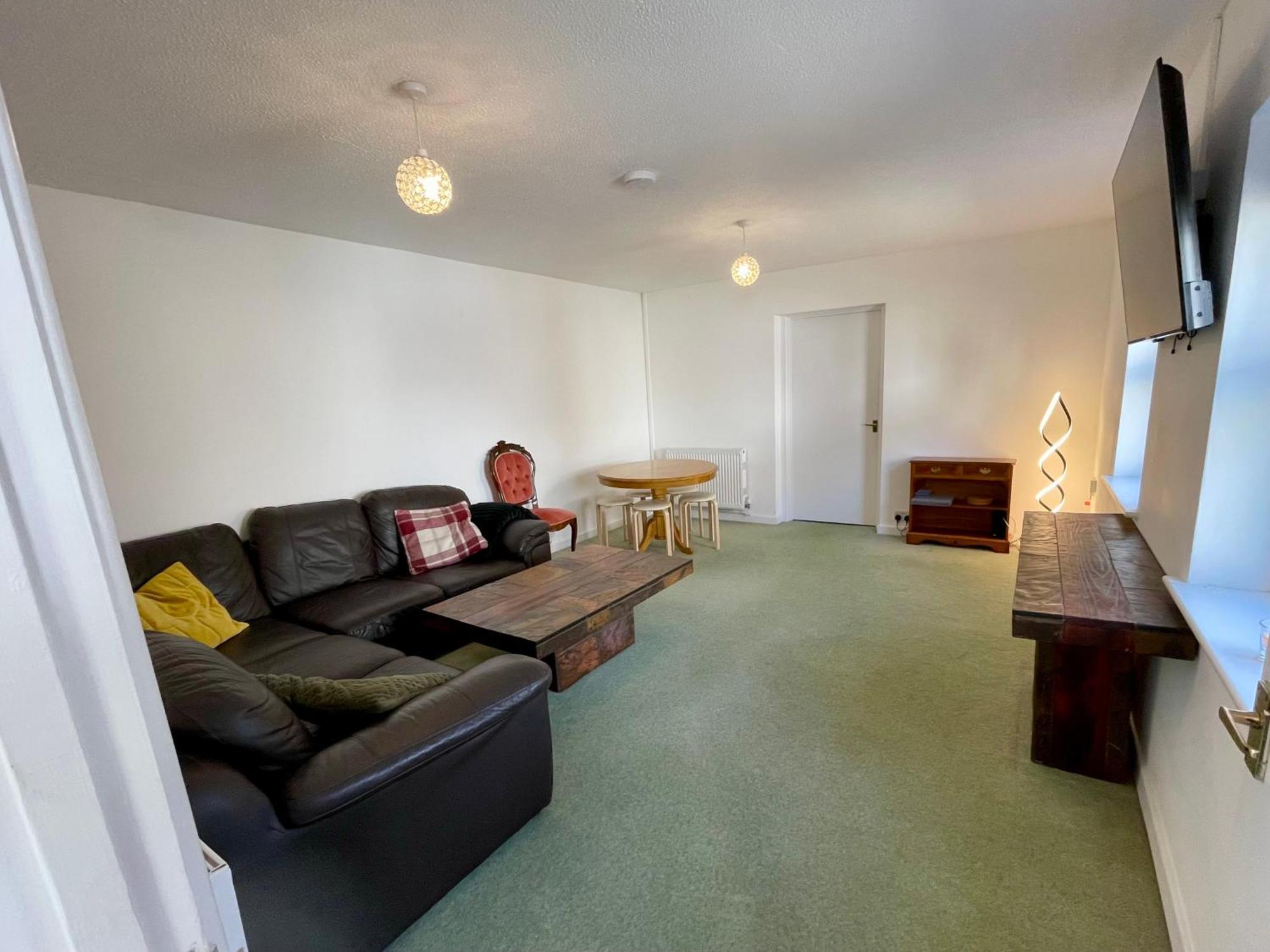 Vernon Place Town Centre, Vernon Cottage 3-Bed With Parking, 1A Vernon Court 2-Bed With Parking, 1B Studio No Parking, Off The High Street Next To Sandford Park Cheltenham Extérieur photo